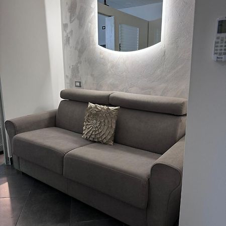 לינה וארוחת בוקר נאפולי Casa Di Vincenzo מראה חיצוני תמונה